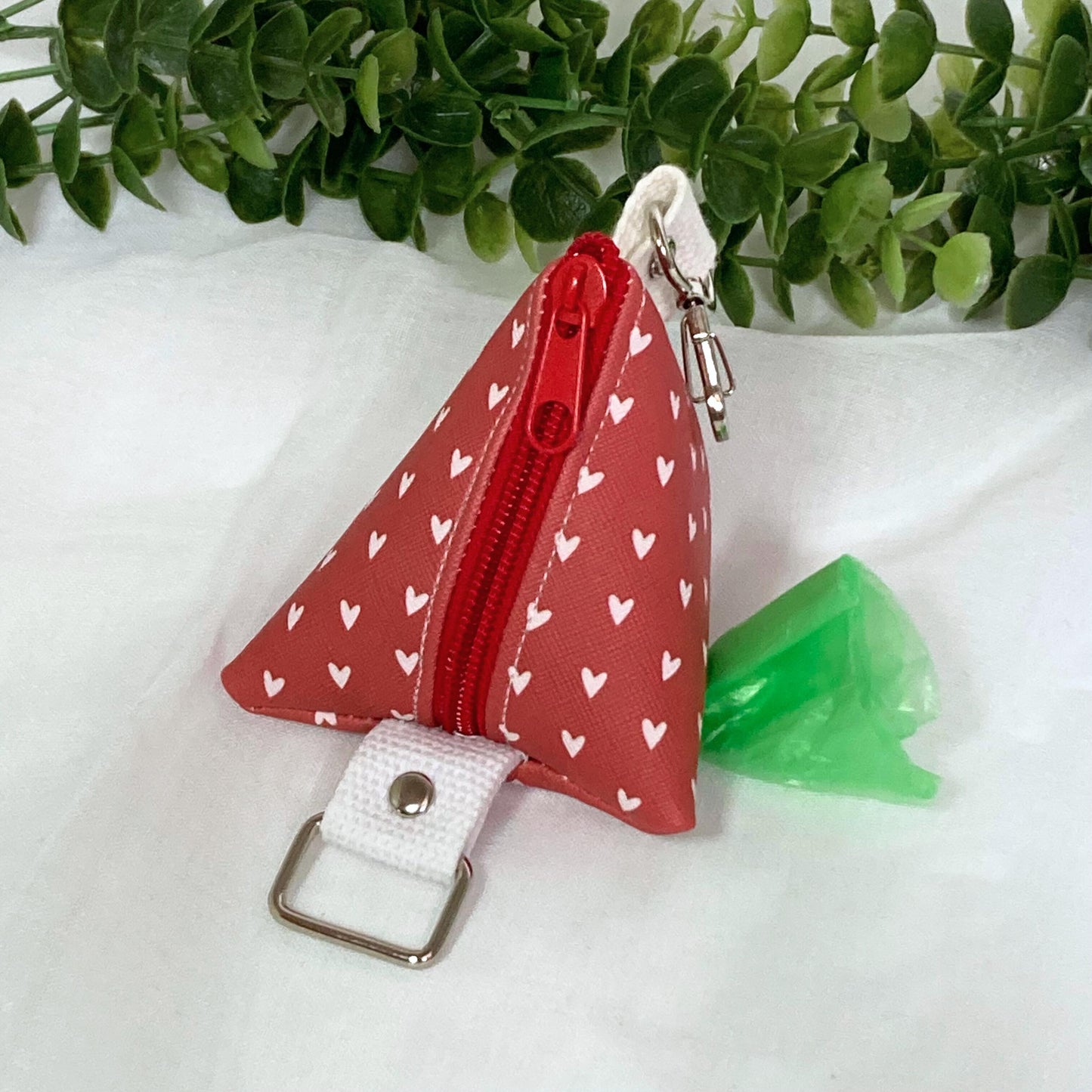 Dog Waste Bag Dispenser | Red Hearts | Pet Training Dog Poop | Triangle Tetrahedron Keychain Zipper | Canine Care