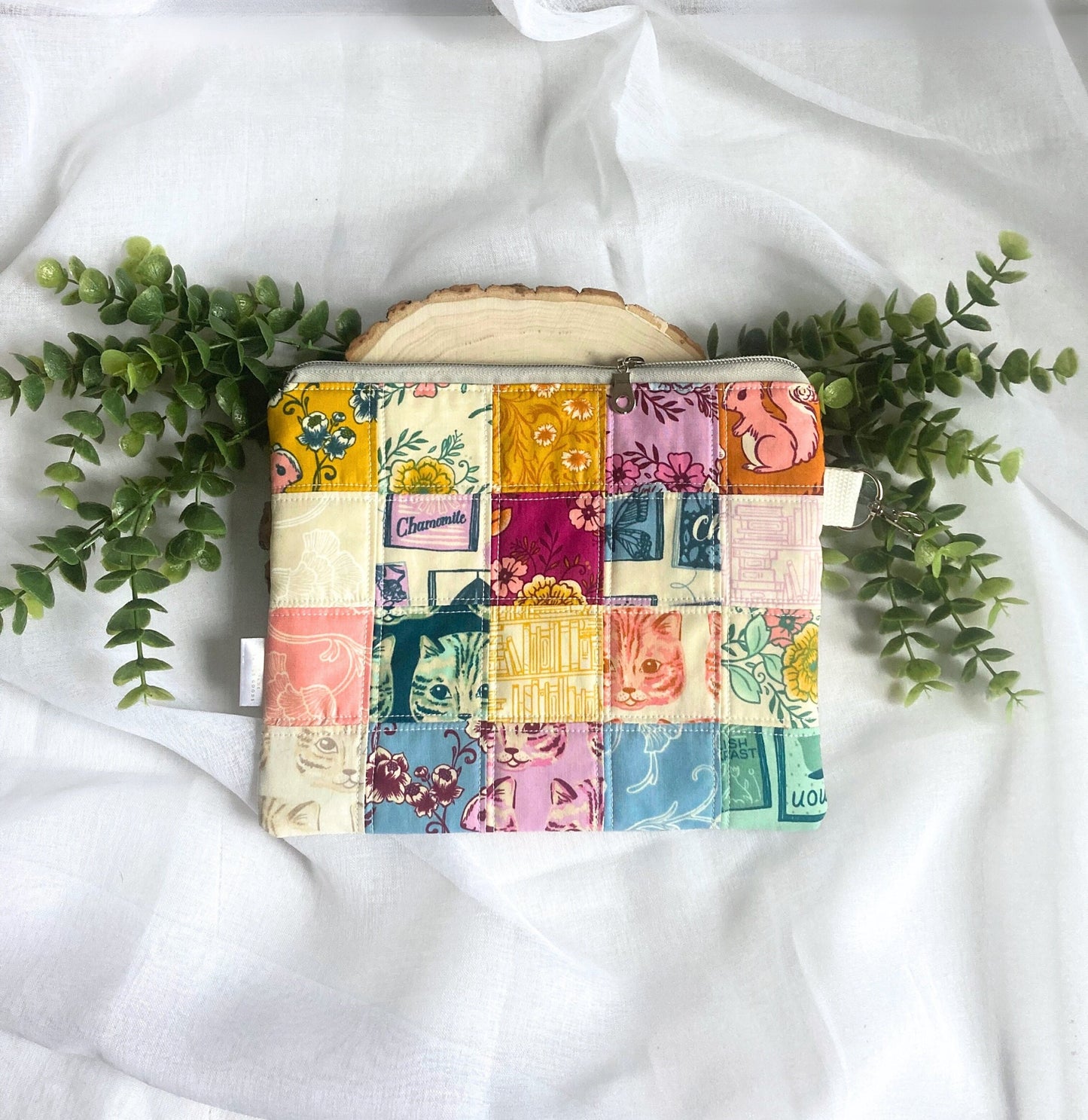 Bookish Kitten Quilted Bag Padded Patchwork Pouch Book Cover Sleeve