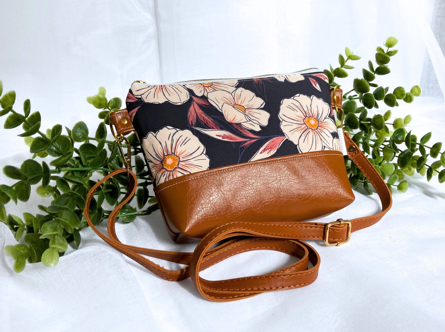 Big Blossom Floral Crossbody Purse | Brown Vegan Faux Leather